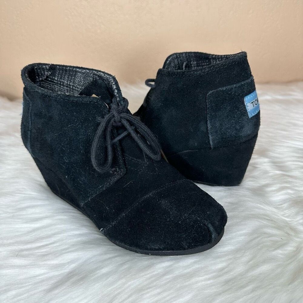 TOMS Desert Black Wedge Bootie Size 5.5